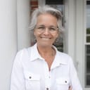 Photo of Kelly Thompson